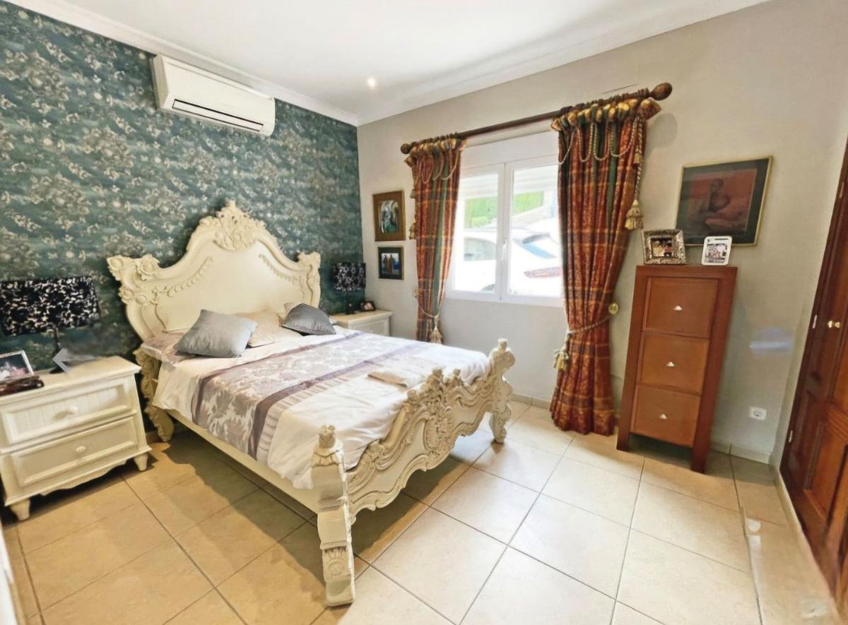 Villa in Pedreguer, Alicante, Spain 6 bedrooms, 444 sq.m. No. 148941
