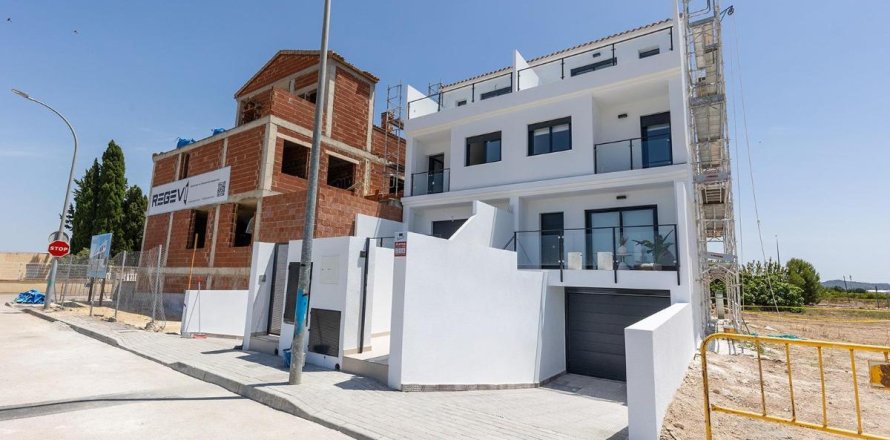 House in Rafal, Alicante, Spain 4 bedrooms, 207 sq.m. No. 148938