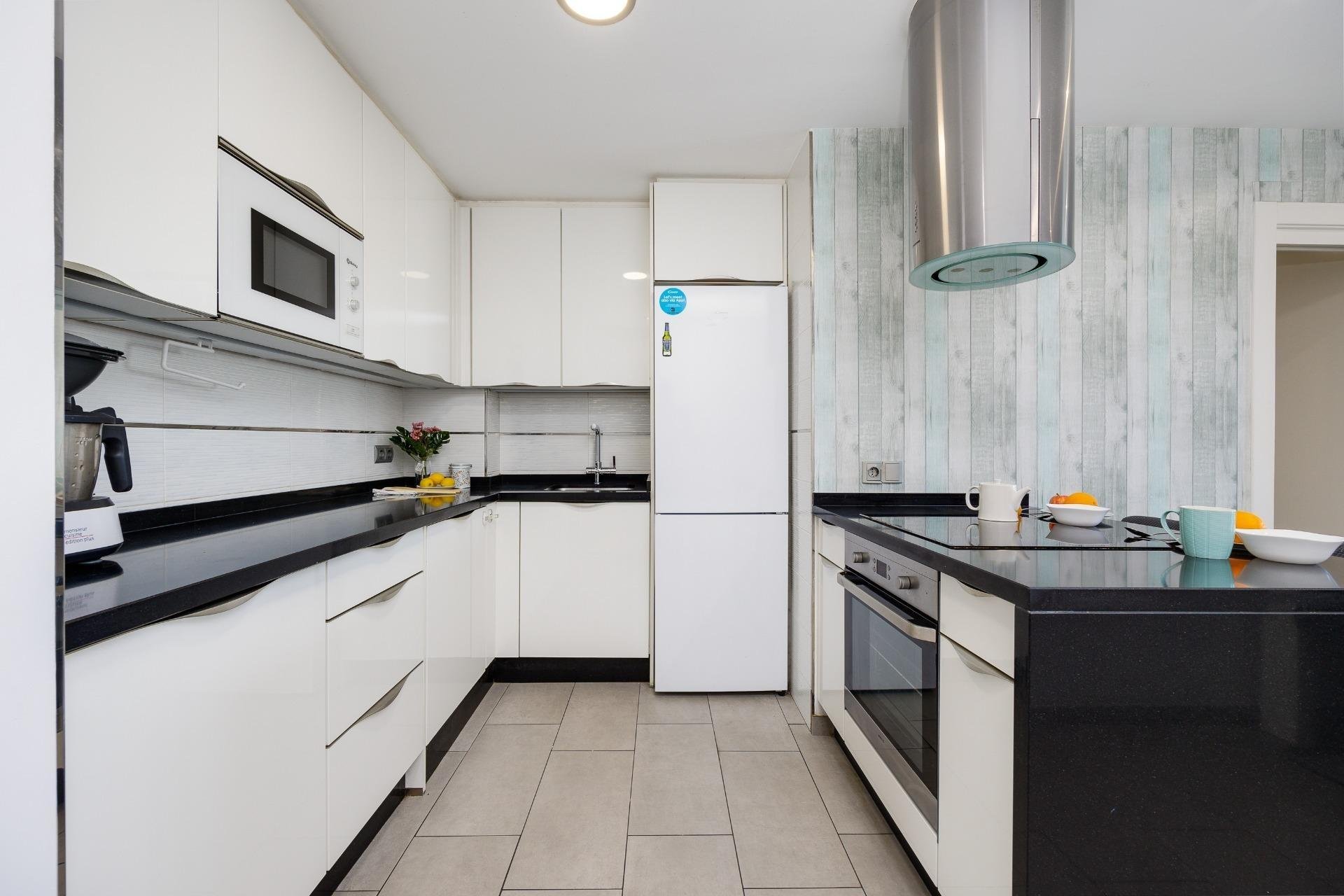 Apartment in Torrevieja, Alicante, Spain 2 bedrooms, 64 sq.m. No. 184267