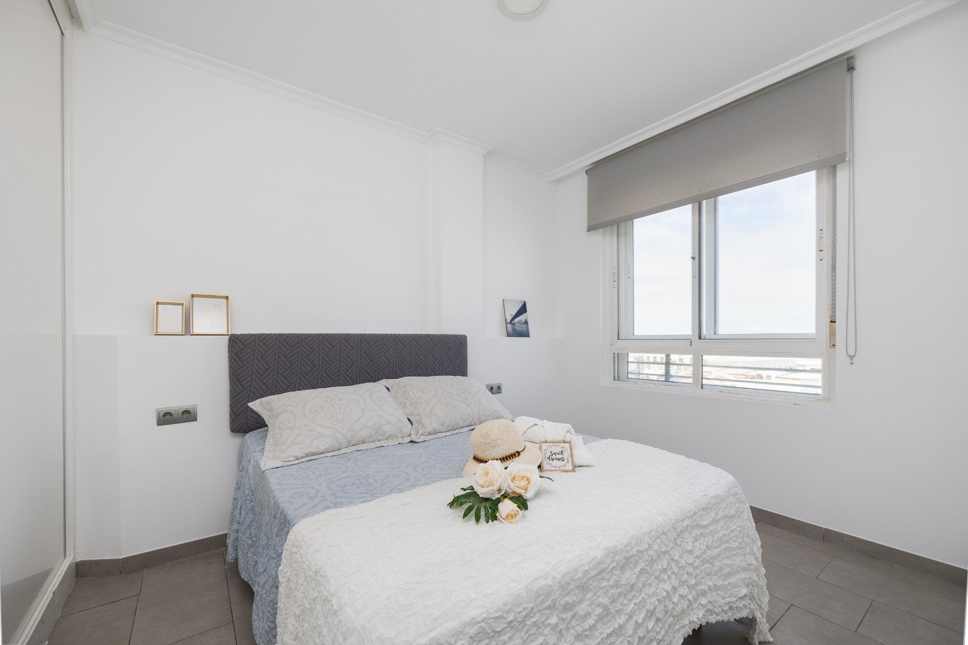 Apartment in Torrevieja, Alicante, Spain 2 bedrooms, 64 sq.m. No. 184267