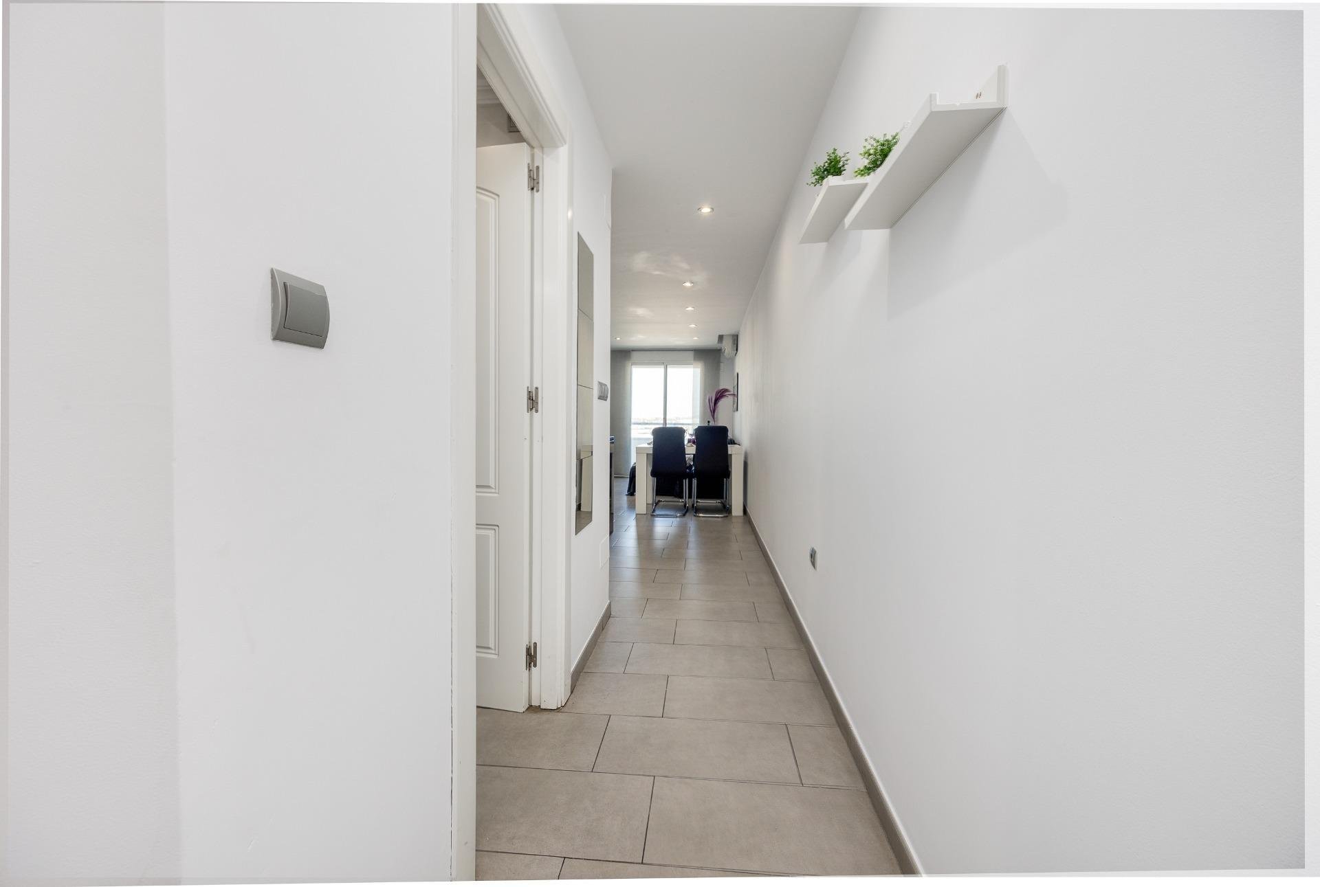 Apartment in Torrevieja, Alicante, Spain 2 bedrooms, 64 sq.m. No. 184267