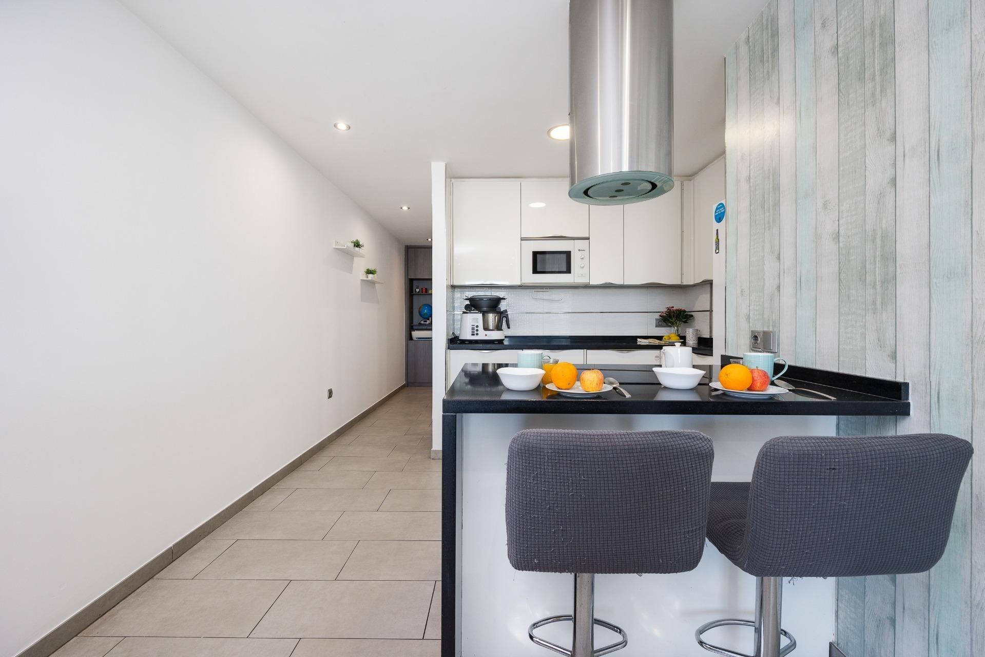 Apartment in Torrevieja, Alicante, Spain 2 bedrooms, 64 sq.m. No. 184267