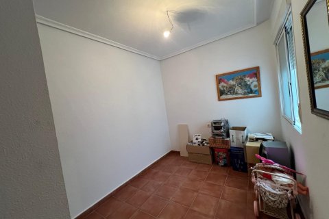 Apartment for sale in Torrevieja, Alicante, Spain 2 bedrooms, 67 sq.m. No. 184316 - photo 16