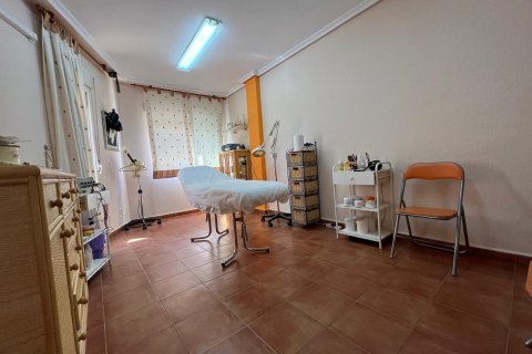 Apartment for sale in Torrevieja, Alicante, Spain 2 bedrooms, 67 sq.m. No. 184316 - photo 6