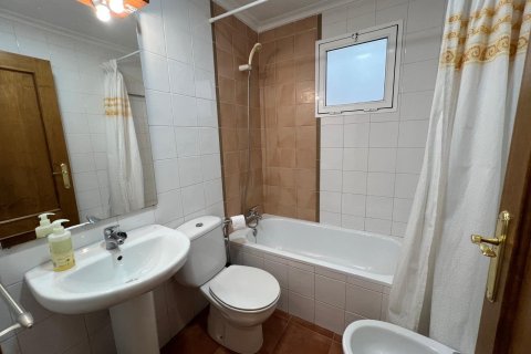 Apartment for sale in Torrevieja, Alicante, Spain 2 bedrooms, 67 sq.m. No. 184316 - photo 12