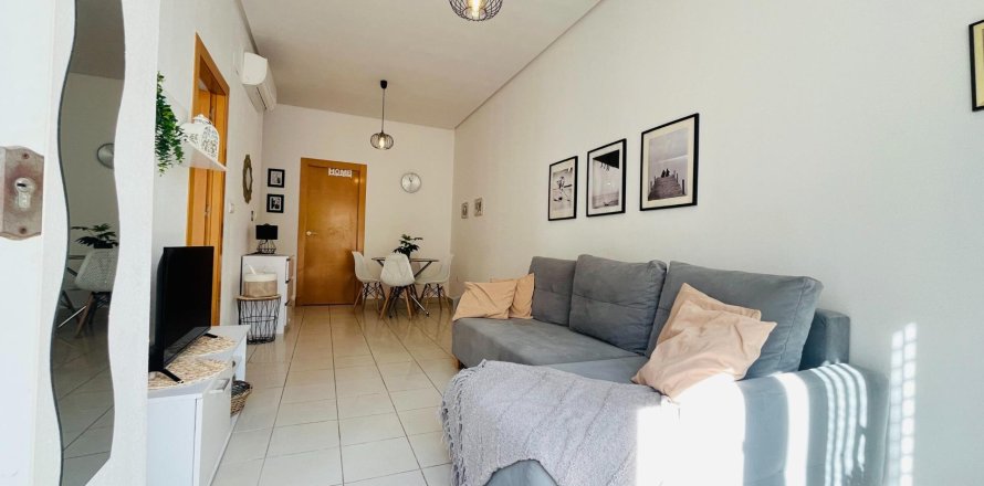 Apartamento en Cabo Roig, Alicante, España 1 dormitorio, 45 m2 No. 184266