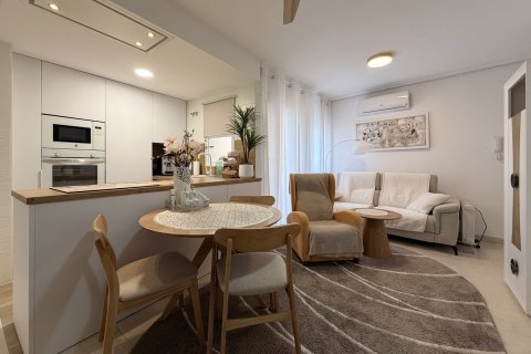 Apartamento en venta en Torrevieja, Alicante, España 3 dormitorios, 84 m2 No. 184439 - foto 8