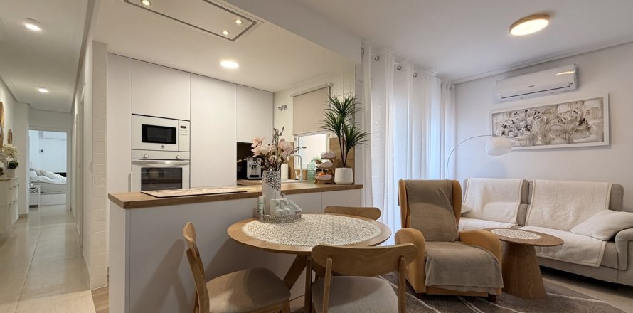 Apartamento en Torrevieja, Alicante, España 3 dormitorios, 84 m2 No. 184439