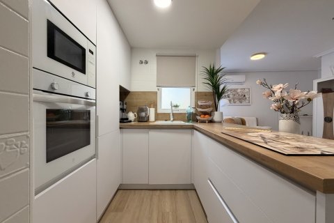 Apartamento en venta en Torrevieja, Alicante, España 3 dormitorios, 84 m2 No. 184439 - foto 11