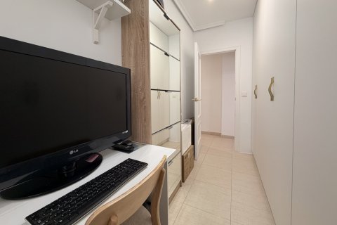 Apartamento en venta en Torrevieja, Alicante, España 3 dormitorios, 84 m2 No. 184439 - foto 21