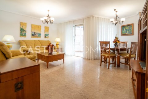 Apartment à Torrevieja, Alicante, Espagne 3 chambres, 94 m2 No. 184443
