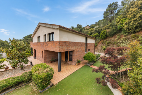 Сasa en venta en Matadepera, Barcelona, España 7 dormitorios, 477 m2 No. 167737 - foto 2