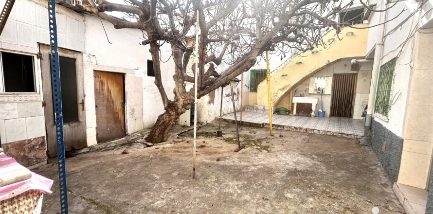 House à Velilla de San Antonio, Madrid, Espagne 8 chambres, 180 m2 No. 153650