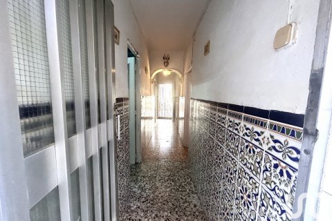 House à vendre à Velilla de San Antonio, Madrid, Espagne, 8 chambres, 180 m2 No. 153650 - photo 4