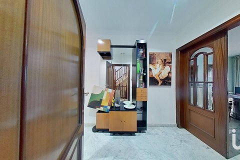 Сasa en venta en Bonavista, Tarragona, España 4 dormitorios, 392 m2 No. 153647 - foto 4