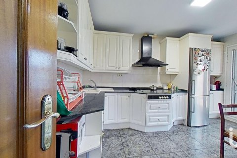 Сasa en venta en Bonavista, Tarragona, España 4 dormitorios, 392 m2 No. 153647 - foto 16