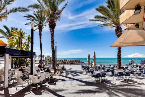 Huoneisto myytävänä Torrevieja, Alicante, Espanja, 2 makuuhuonetta, 85 m2 No. 112378 - kuva 14