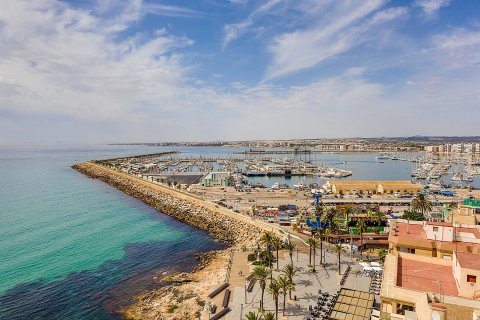 Huoneisto myytävänä Torrevieja, Alicante, Espanja, 2 makuuhuonetta, 85 m2 No. 112378 - kuva 13
