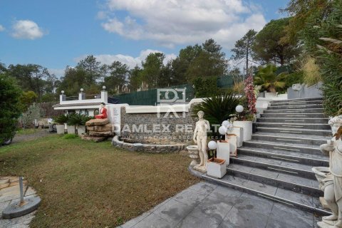 House à vendre à Lloret de Mar, Girona, Espagne, 8 chambres, 306 m2 No. 177212 - photo 3