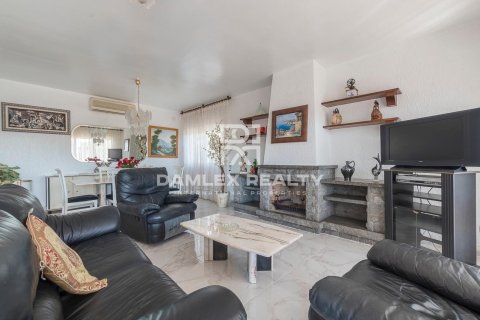 House à vendre à Lloret de Mar, Girona, Espagne, 7 chambres, 381 m2 No. 177216 - photo 4