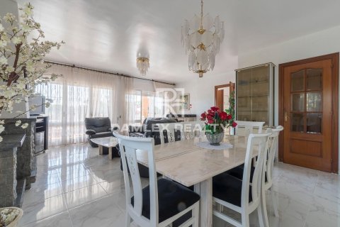 House à vendre à Lloret de Mar, Girona, Espagne, 7 chambres, 381 m2 No. 177216 - photo 3