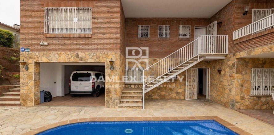 House à Lloret de Mar, Girona, Espagne 7 chambres, 381 m2 No. 177216