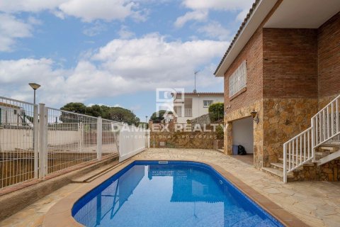 House à vendre à Lloret de Mar, Girona, Espagne, 7 chambres, 381 m2 No. 177216 - photo 18