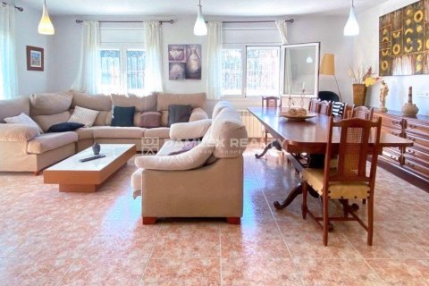 House à vendre à Calonge, Girona, Espagne, 5 chambres, 216 m2 No. 177210 - photo 4