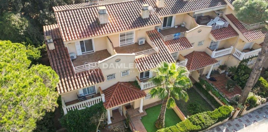 Villa à Platja D'aro, Girona, Espagne 4 chambres, 238 m2 No. 177215