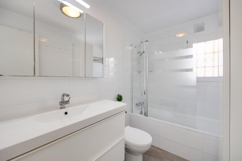 Bungalow en venta en Torrevieja, Alicante, España 2 dormitorios, 60 m2 No. 155204 - foto 9