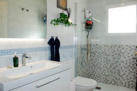 Villetta a schiera in vendita a Villamartin, Alicante, Spagna 3 camere da letto, 81 mq. N° 155207 - foto 16