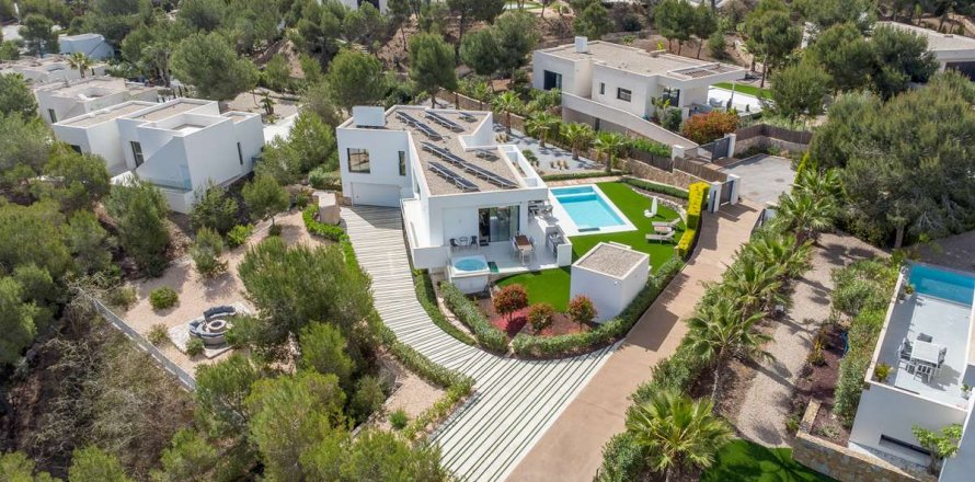 Villa a Pinar De Campoverde, Alicante, Spagna 5 camere da letto, 238 mq. N° 155206