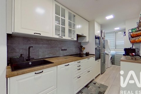 Dzīvoklis pārdošanā Vilanova i la Geltru, Barcelona, Spānijā 2 istabas, 85 m2 Nr. 152513 - attēls 4