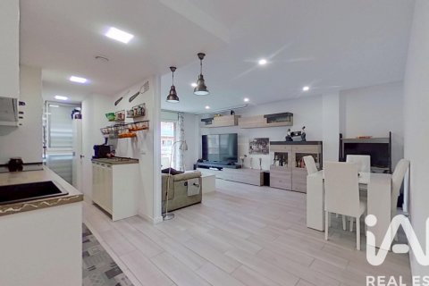 Dzīvoklis pārdošanā Vilanova i la Geltru, Barcelona, Spānijā 2 istabas, 85 m2 Nr. 152513 - attēls 3