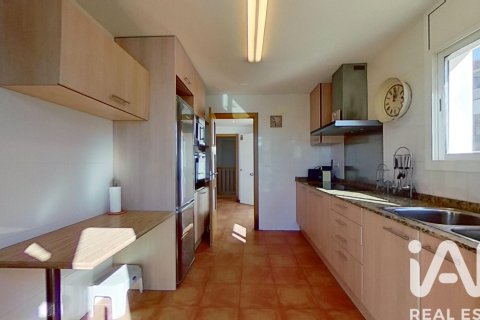 Dom w Roda de Berà, Tarragona, Hiszpania 4 sypialnie, 296 mkw. nr 152512 – zdjęcie 13