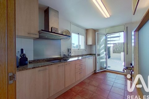 Dom w Roda de Berà, Tarragona, Hiszpania 4 sypialnie, 296 mkw. nr 152512 – zdjęcie 11