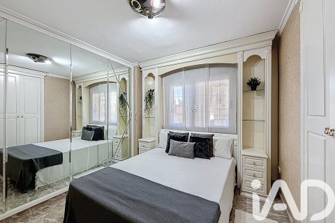 Lägenhet till salu i Barcelona, Spanien 4 sovrum, 93 kvm. Nr. 152510 - foto 23