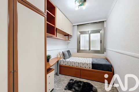 Lägenhet till salu i Barcelona, Spanien 4 sovrum, 93 kvm. Nr. 152510 - foto 17