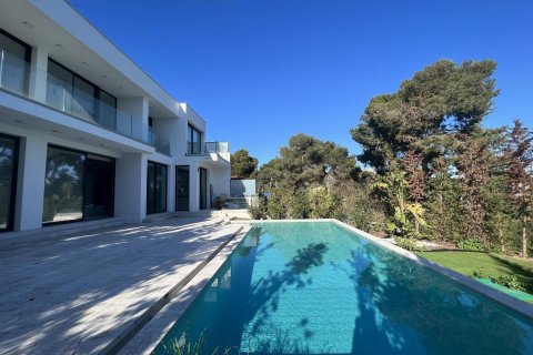 Hus till salu i Sant Antoni de Calonge, Girona, Spanien 5 sovrum, 450 kvm. Nr. 148387 - foto 2