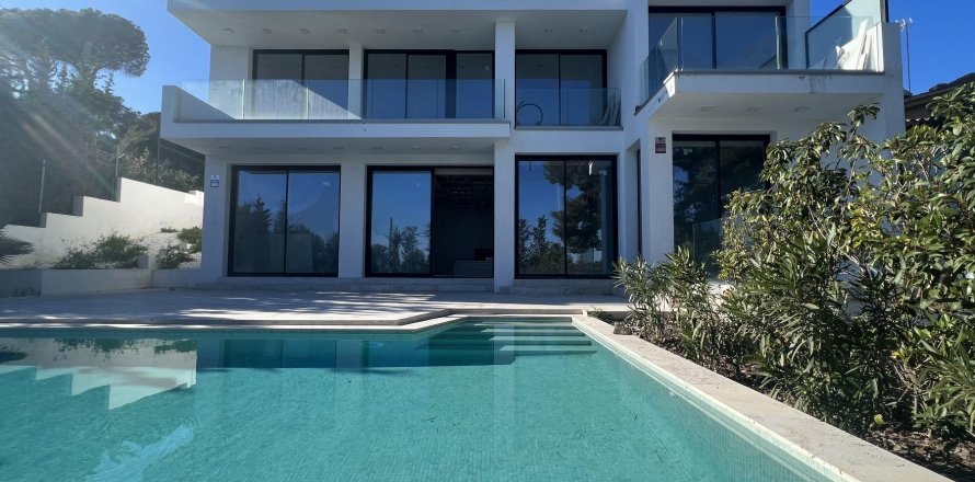 Hus i Sant Antoni de Calonge, Girona, Spanien 5 sovrum, 450 kvm. Nr. 148387