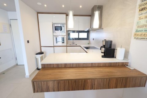 Bungalow w Guardamar del Segura, Alicante, Hiszpania 2 sypialnie, 77 mkw. nr 189828 – zdjęcie 4