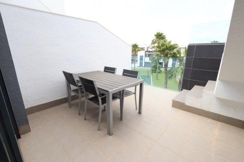 Bungalow w Guardamar del Segura, Alicante, Hiszpania 2 sypialnie, 77 mkw. nr 189828 – zdjęcie 8