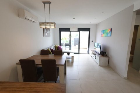 Bungalow w Guardamar del Segura, Alicante, Hiszpania 2 sypialnie, 77 mkw. nr 189828 – zdjęcie 5