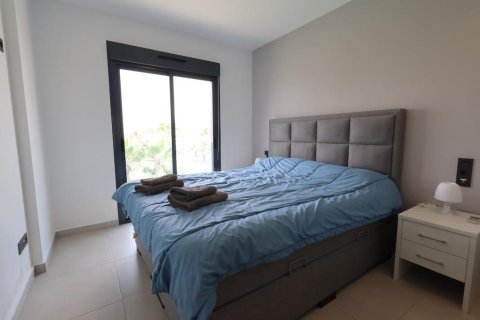 Bungalow w Guardamar del Segura, Alicante, Hiszpania 2 sypialnie, 77 mkw. nr 189828 – zdjęcie 10