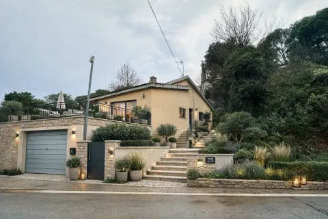 House à Vacarisses, Barcelona, Espagne 3 chambres, 220 m2 No. 166994