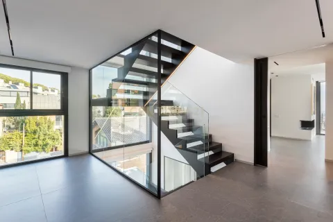House for sale in Barcelona, Spain 7 bedrooms, 802 sq.m. No. 166997 - photo 20