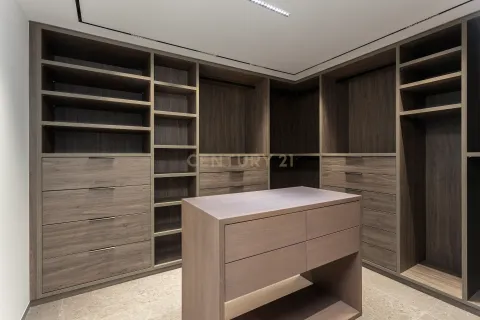 House for sale in Barcelona, Spain 7 bedrooms, 802 sq.m. No. 166997 - photo 14