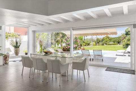 Villa for sale in Santa Ponsa, Mallorca, Spain 3 bedrooms, 200 sq.m. No. 148162 - photo 12