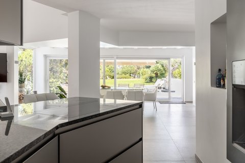 Villa for sale in Santa Ponsa, Mallorca, Spain 3 bedrooms, 200 sq.m. No. 148162 - photo 11