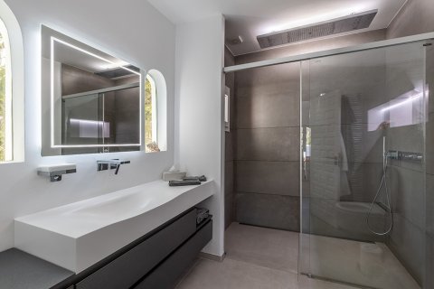 Villa for sale in Santa Ponsa, Mallorca, Spain 3 bedrooms, 200 sq.m. No. 148162 - photo 16